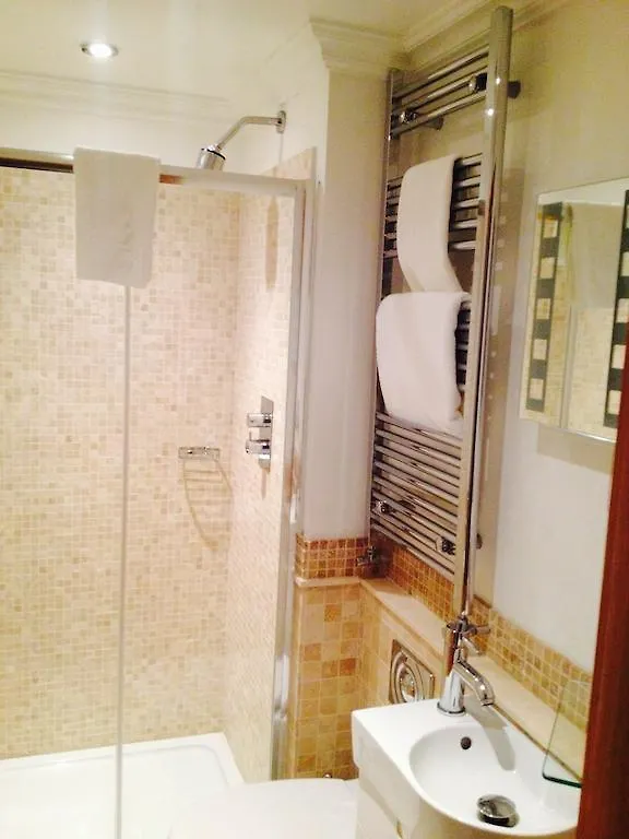 The Arc - Boutique B&B Harrogate Guest house